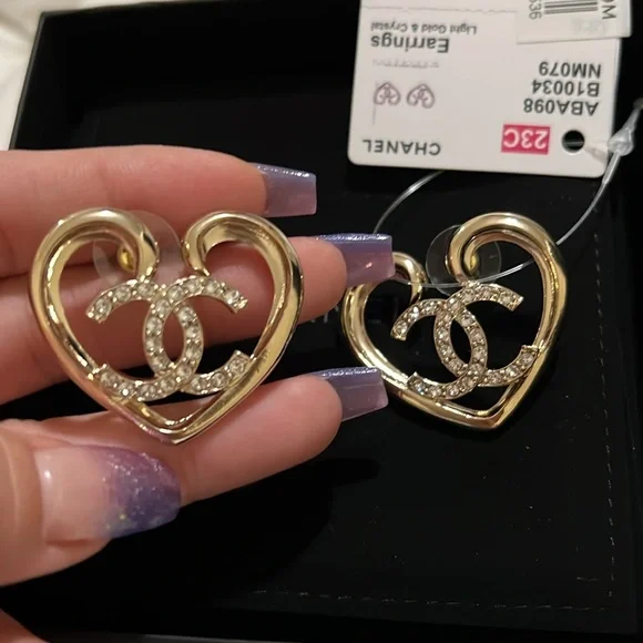 Chanel Gold Heart Earrings - Picture 1 of 1
